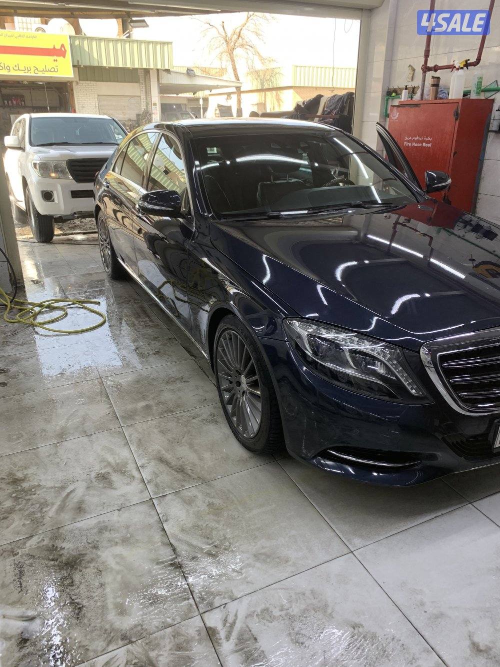 للبيع مرسيدس حجم ٤٠٠ لا رج م3