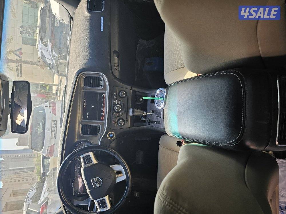 للبيع دوج شارجر ٢٠١٣ نضيف جدا2