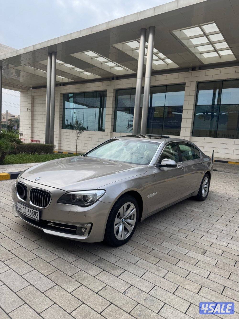 بي ام دبليو 730Li الغانم بحالة الوكاله عداد (46) فقط0