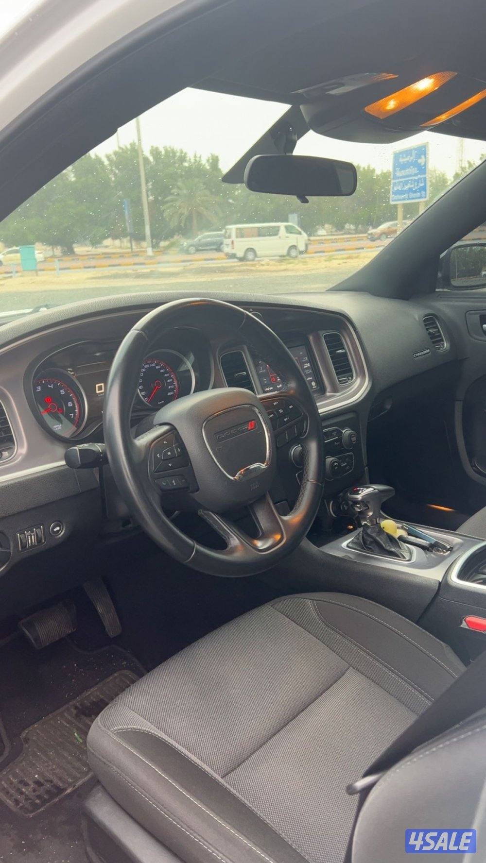 للبيع دوج تشارجر 20193