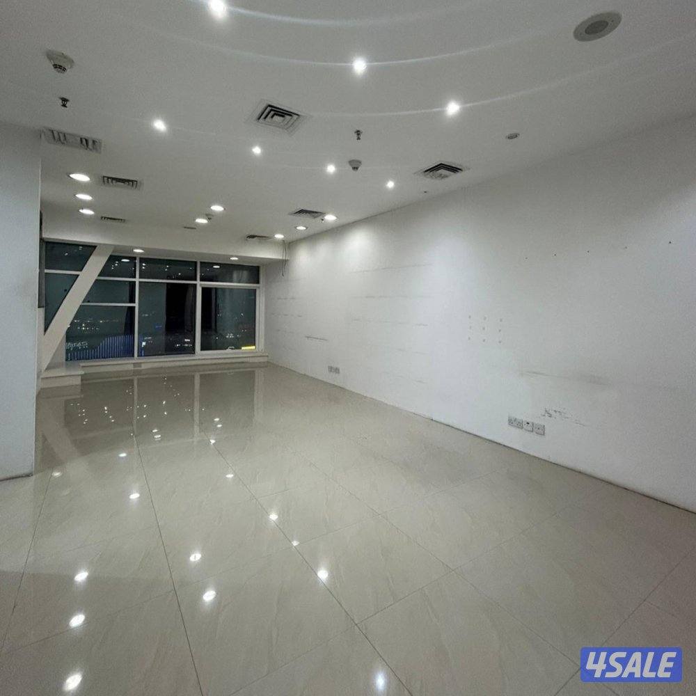 نصف دور تجاري مع فترة سماح للإيجار في القبلة8