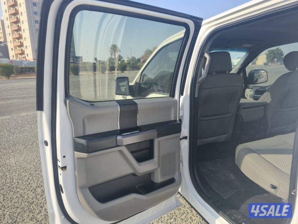 Ford F-150 2019 model 4x4 ( 52000 km ) ORGINAL PAINT10