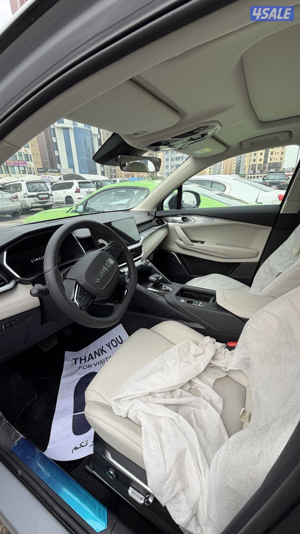 Lynk&co 06 موديل 2025 اصفار3