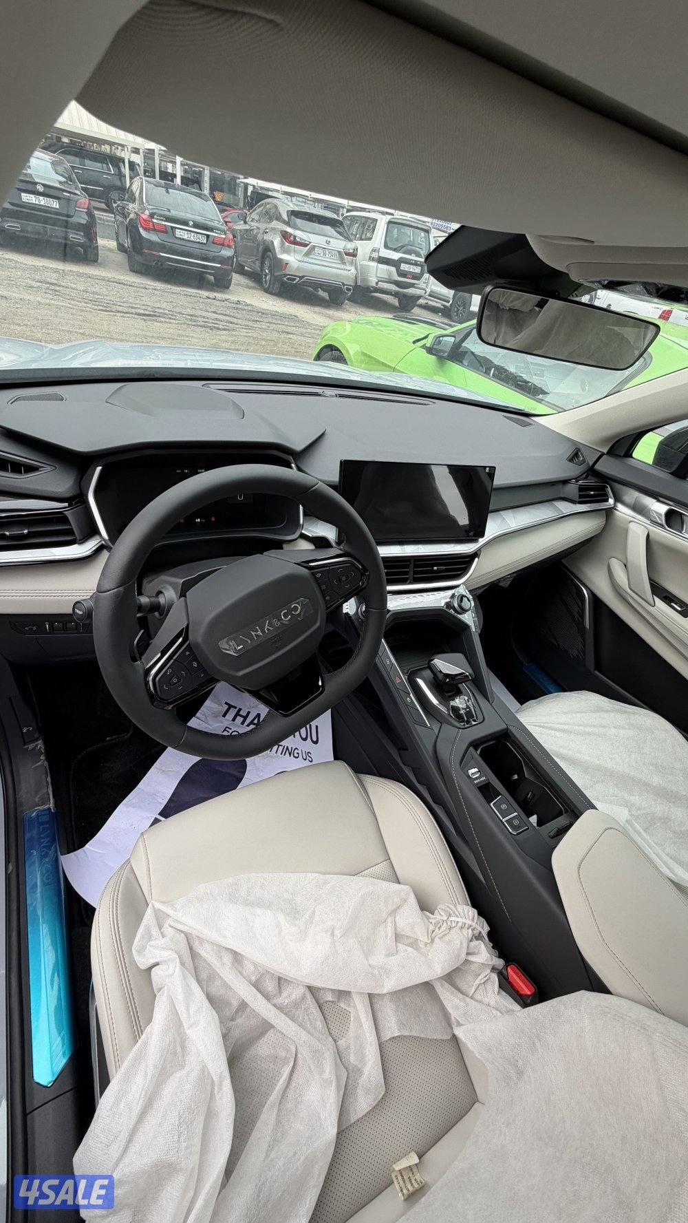 Lynk&co 06 موديل 2025 اصفار5