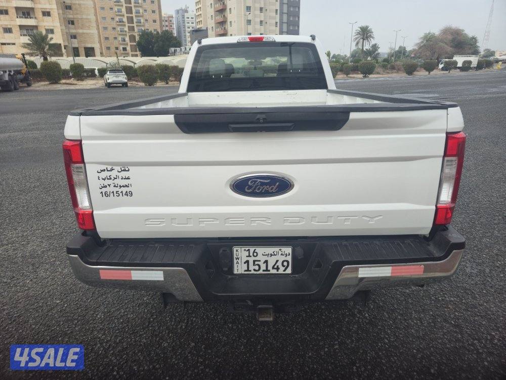 Ford F-250 long chaise 2019 model 4x4 double gear6