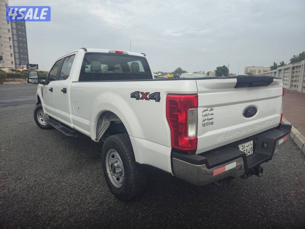Ford F-250 long chaise 2019 model 4x4 double gear7