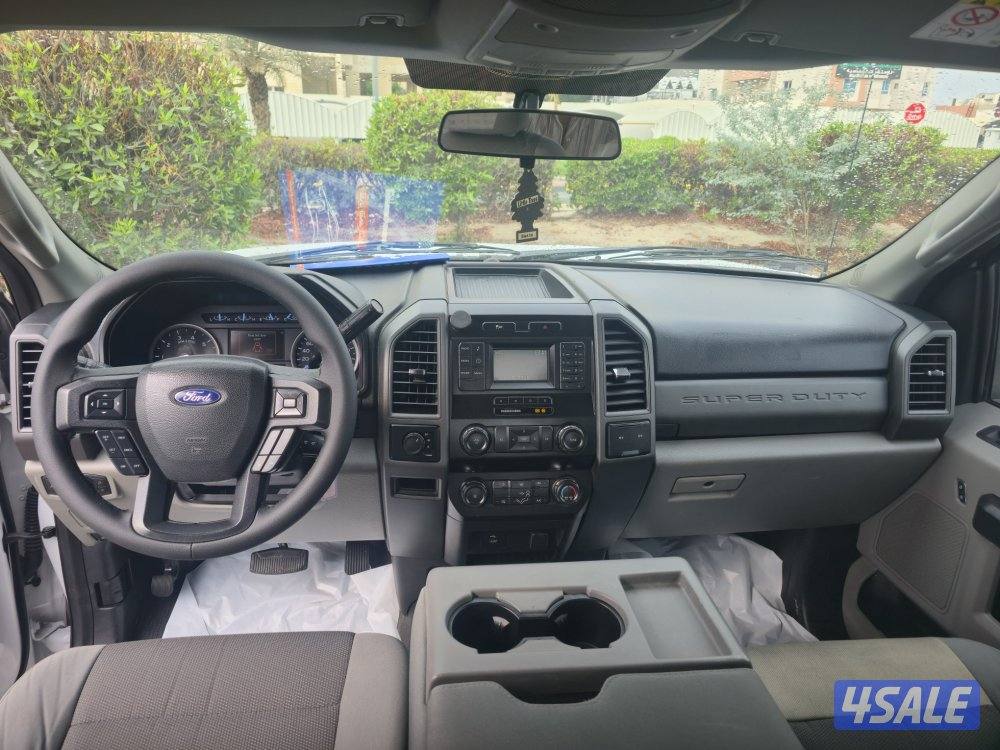 Ford F-250 long chaise 2019 model 4x4 double gear9