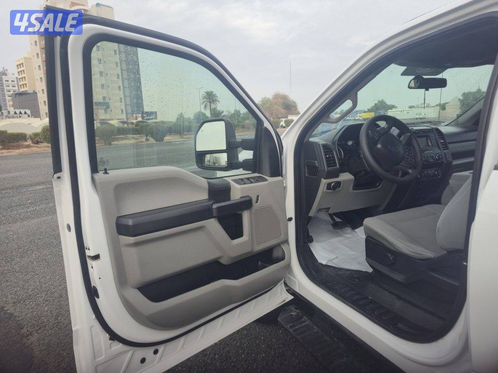 Ford F-250 long chaise 2019 model 4x4 double gear15