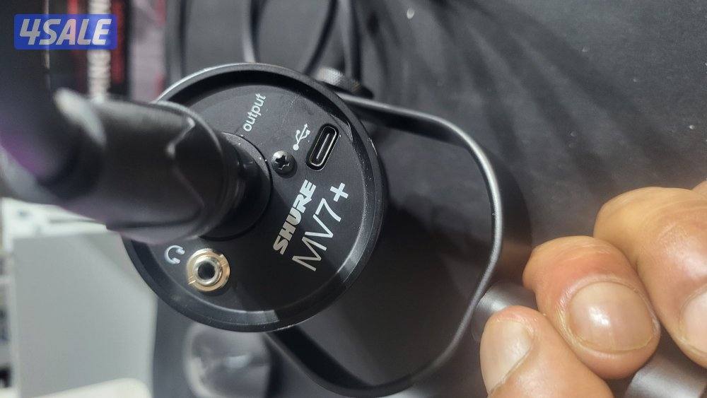 rode caster duo with mic shure mv7+1