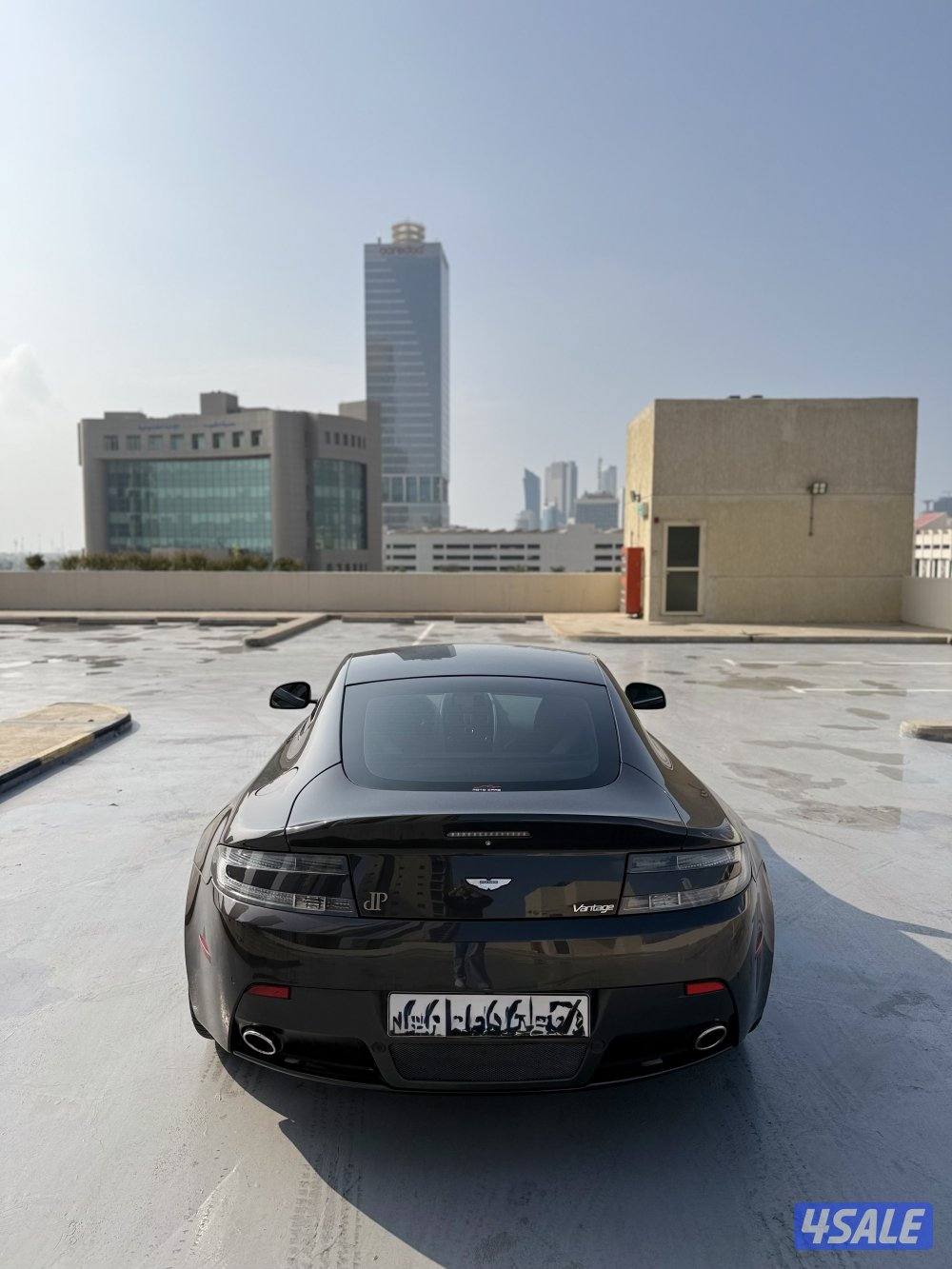 Aston Martin V8 Vantage // 2015 بقمه النظافه4