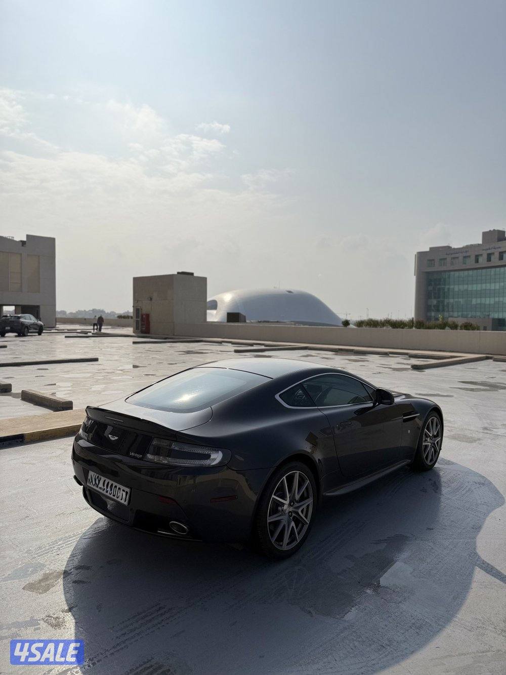Aston Martin V8 Vantage // 2015 بقمه النظافه5