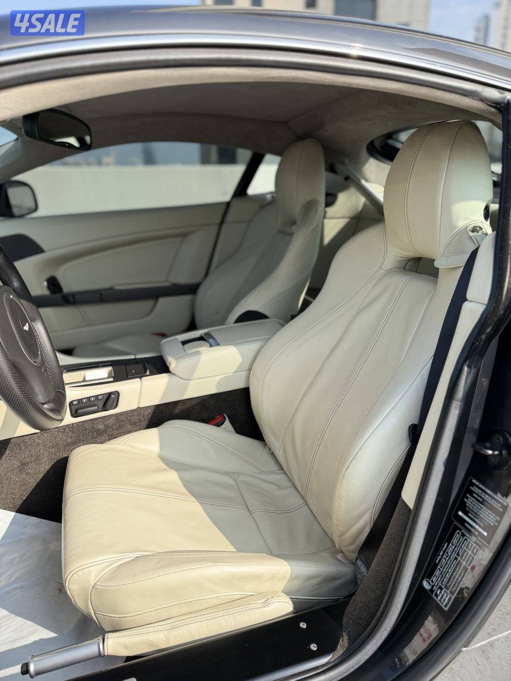 Aston Martin V8 Vantage // 2015 بقمه النظافه6