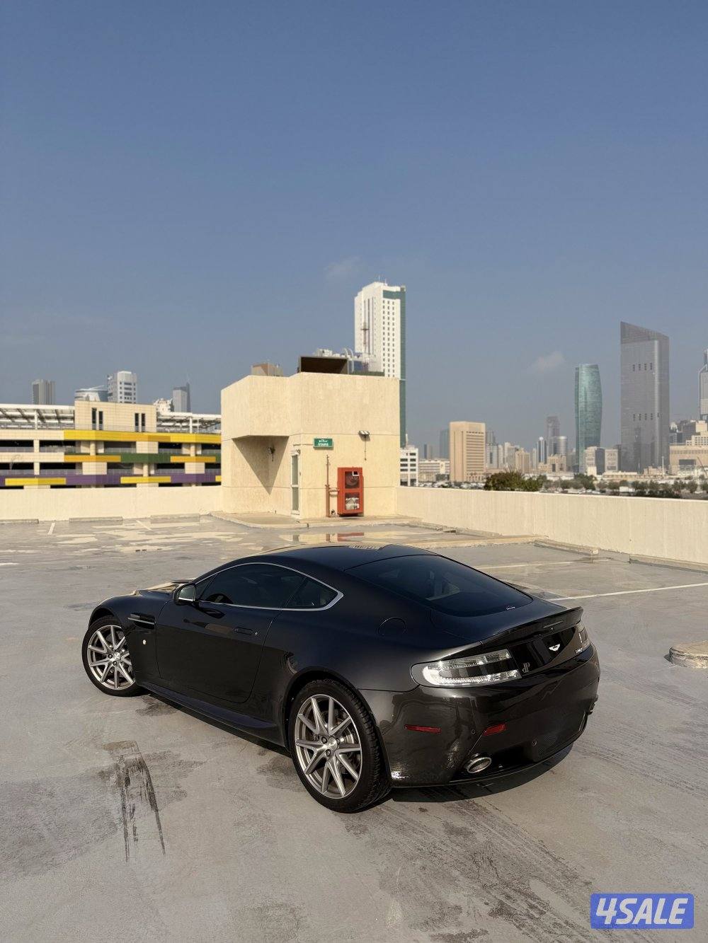 Aston Martin V8 Vantage // 2015 بقمه النظافه9