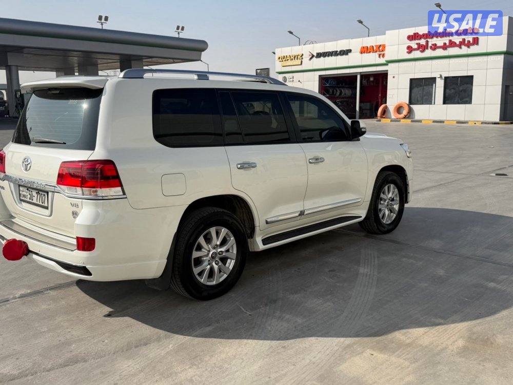 لاند كروزر 2018 بحاله ممتازه3