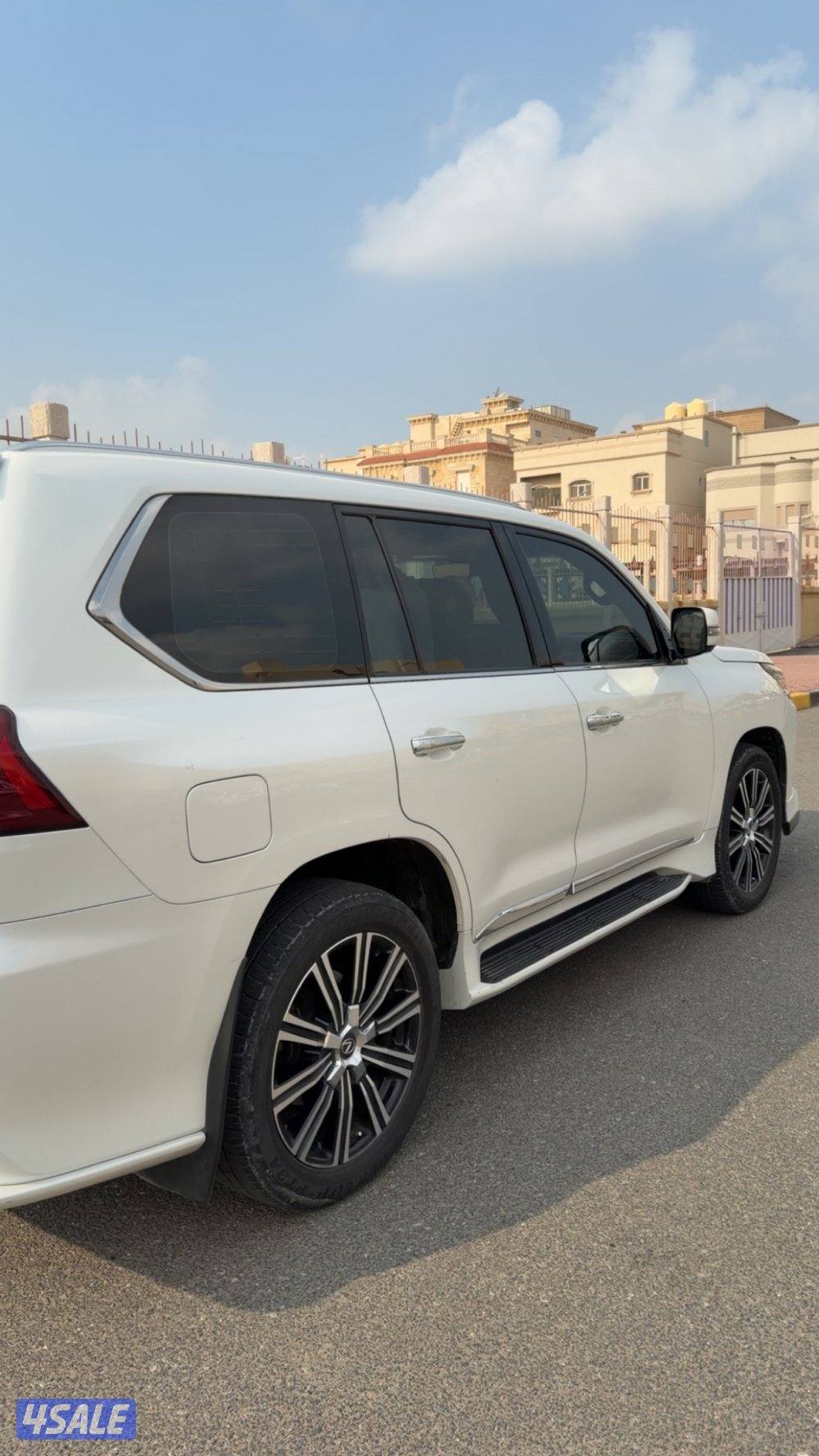 لكزس سبورت 20211