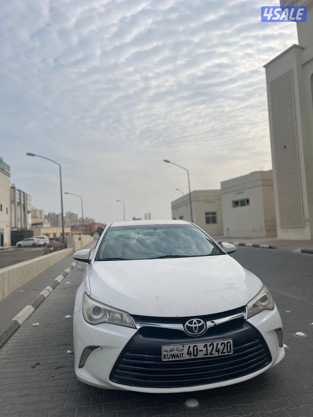 للبيع كامري 2016 أبيض شرط الفحص قير مكينة شاصي7