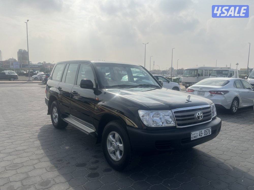 للبيع لاند كروزر موديل 2003مخزن ماشي521