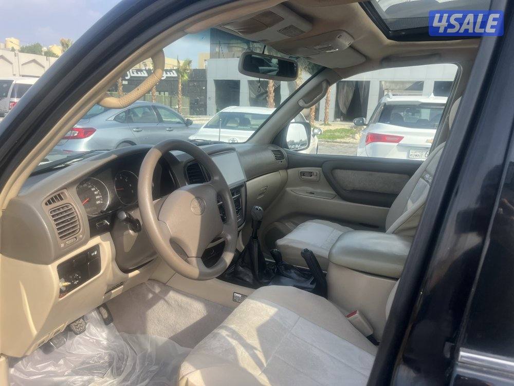 للبيع لاند كروزر موديل 2003مخزن ماشي525