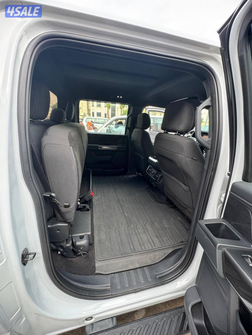 للبيع وانيت فورد F150 FX4 قمارتين9