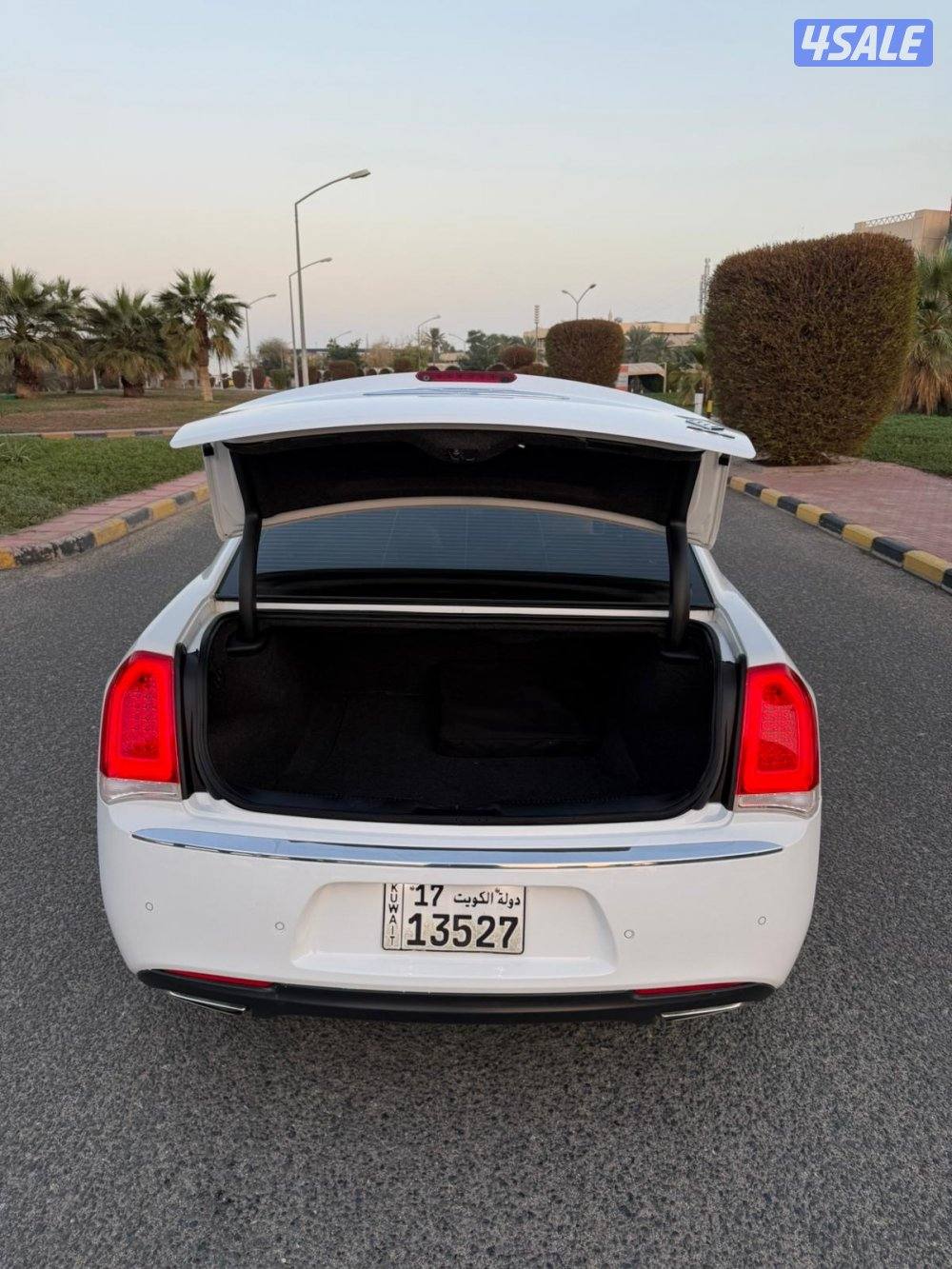 كرايزر 8 سلندر هيمي موديل 2019 بحاله الوكالة سيرفيس منتظم سيرفس مجاني6