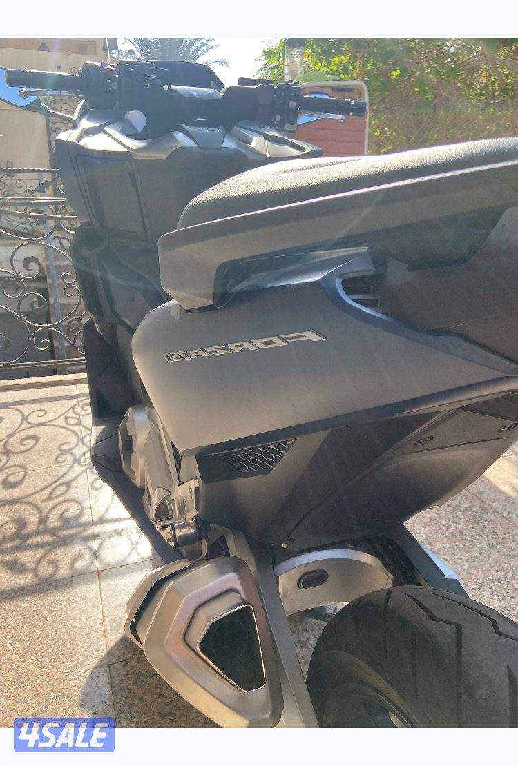 للبيع هوندا فورزا ٧٥٠2