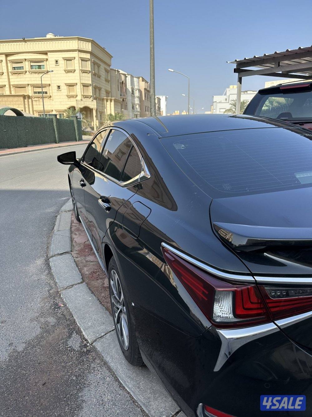 للبيع لكزس es250 موديل 243