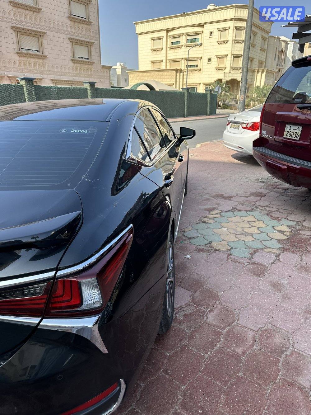 للبيع لكزس es250 موديل 246