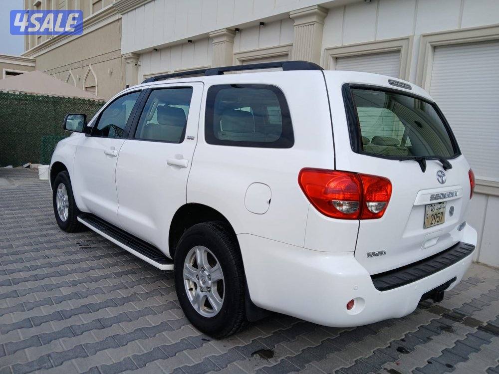 للبيع جيب سكويا 2010 بحالة الوكالة3