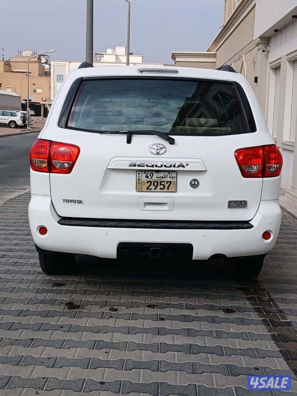 للبيع جيب سكويا 2010 بحالة الوكالة4