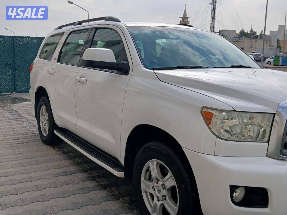 للبيع جيب سكويا 2010 بحالة الوكالة6