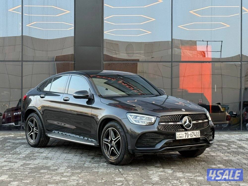 MERCEDES GLC 200 4 MATIC _2023 عداد 23 الف فقط0