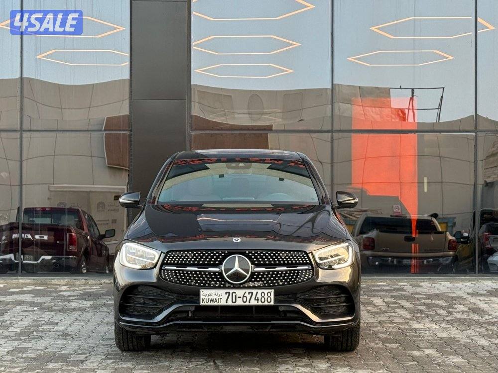 MERCEDES GLC 200 4 MATIC _2023 عداد 23 الف فقط2
