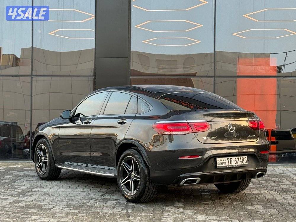 MERCEDES GLC 200 4 MATIC _2023 عداد 23 الف فقط4