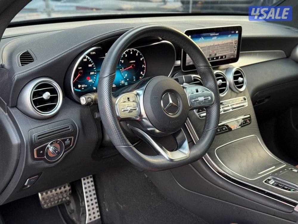 MERCEDES GLC 200 4 MATIC _2023 عداد 23 الف فقط6