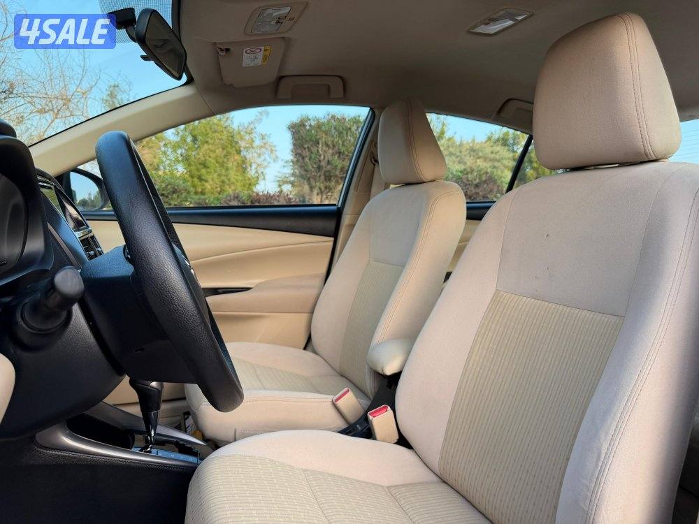 للبيع يارس موديل 2021 وارد الساير6