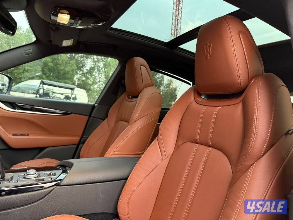 MASERATI LEVANTE _2022 صبغ الوكالة8