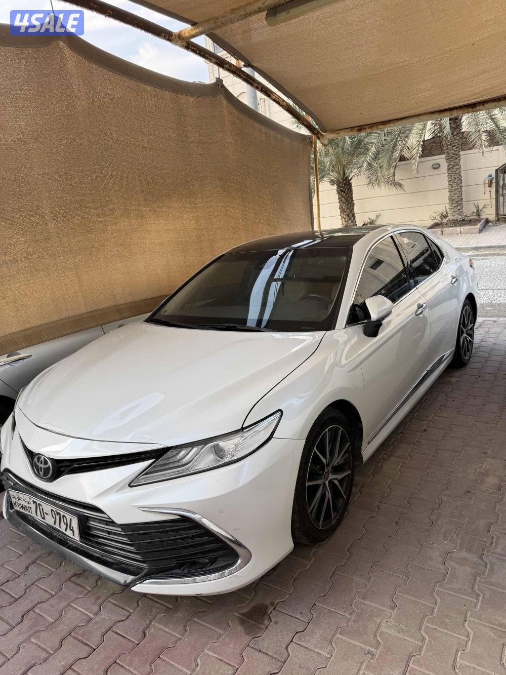 للبيع كامري ٢٠٢٣ كامله المواصفات ماشي ٦٩ الف صبغ الوكاله فل ابشن لمتد0