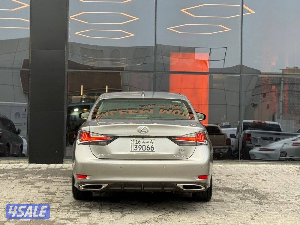 LEXUS GS300 _2018 عداد 7 الاف فقط5
