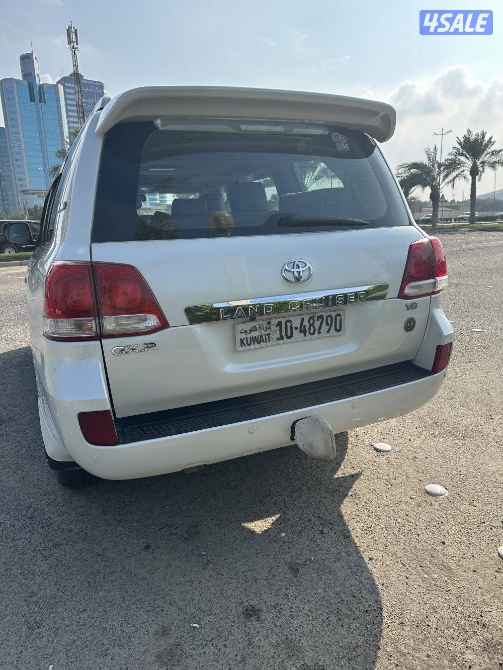 لاندكروزر ٢٠١١4