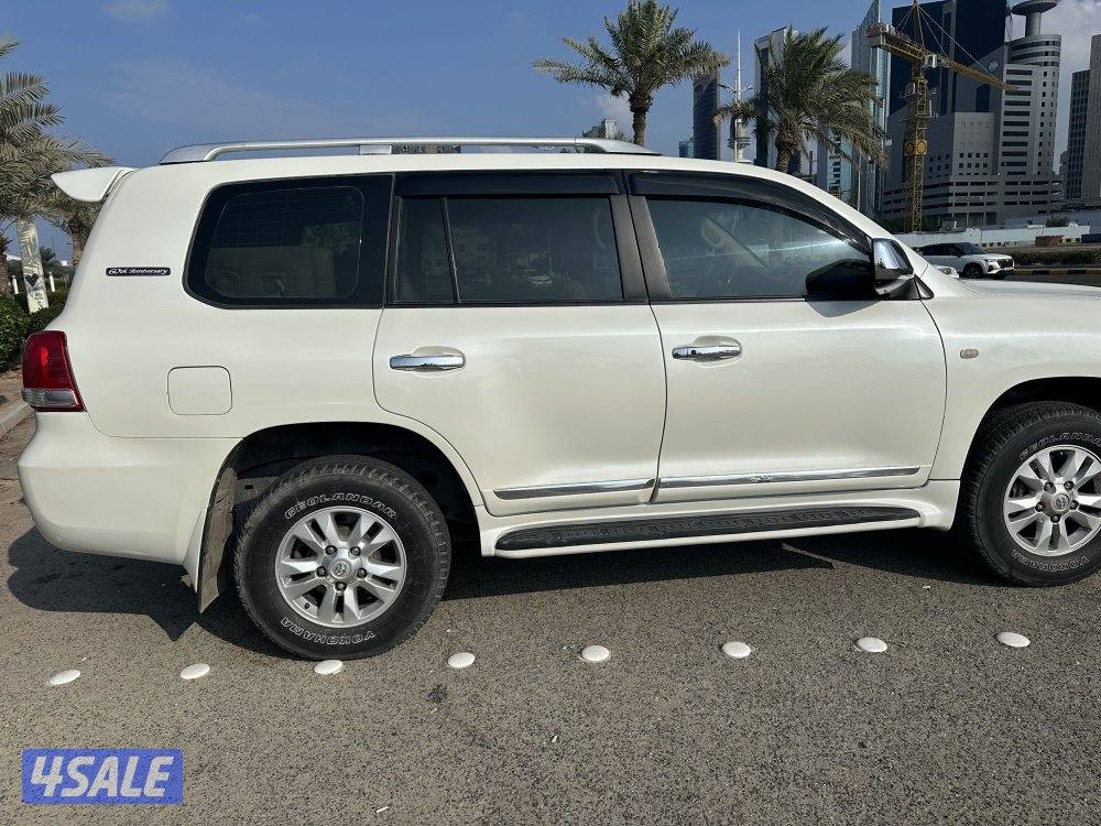 لاندكروزر ٢٠١١3