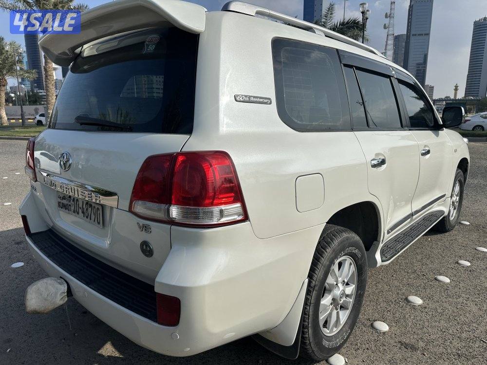 لاندكروزر ٢٠١١5