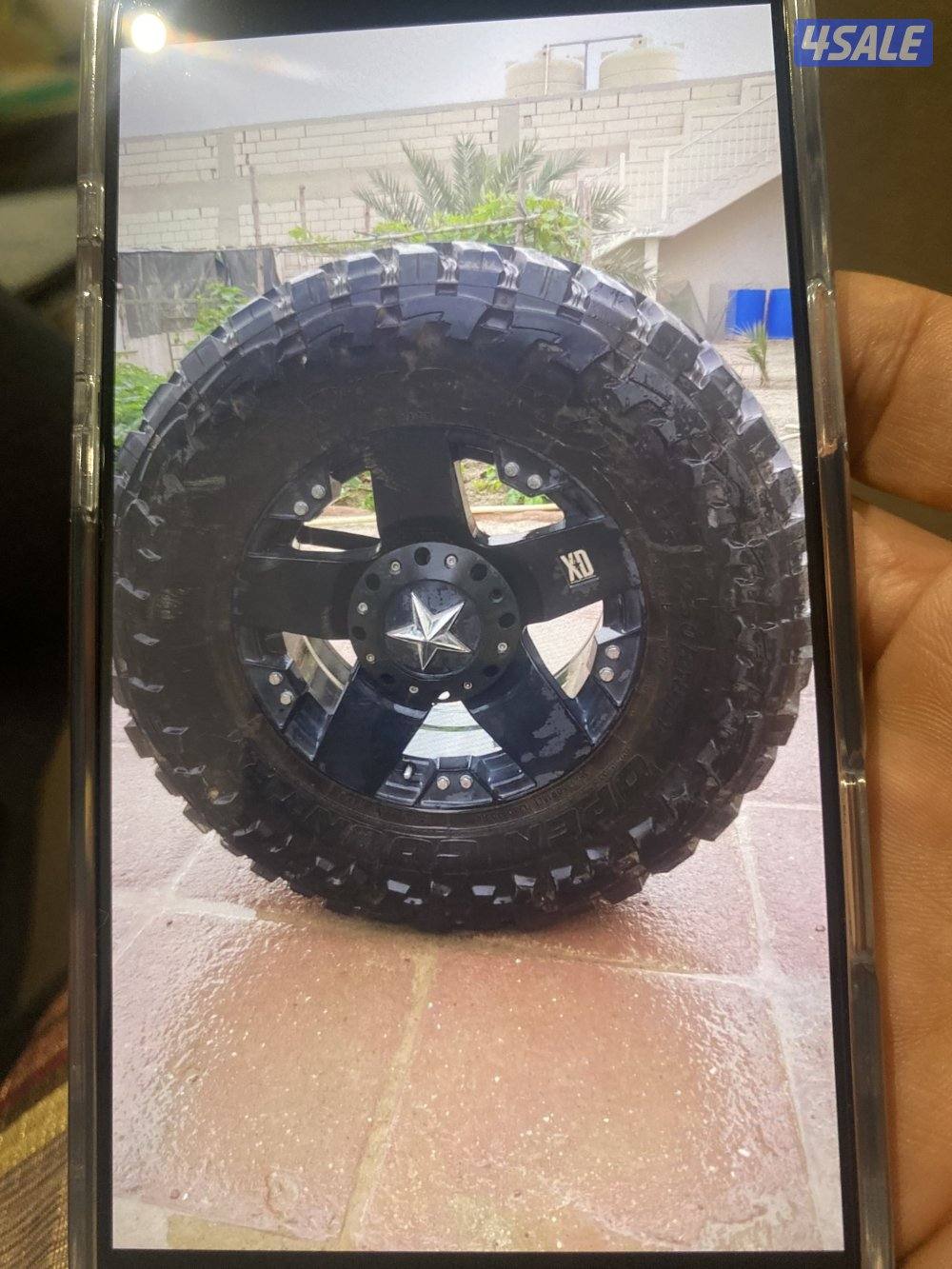 السلام عليكم ورحمة الله للبيع كيباتدلاند كروزر مع توتير في حاله جيده3