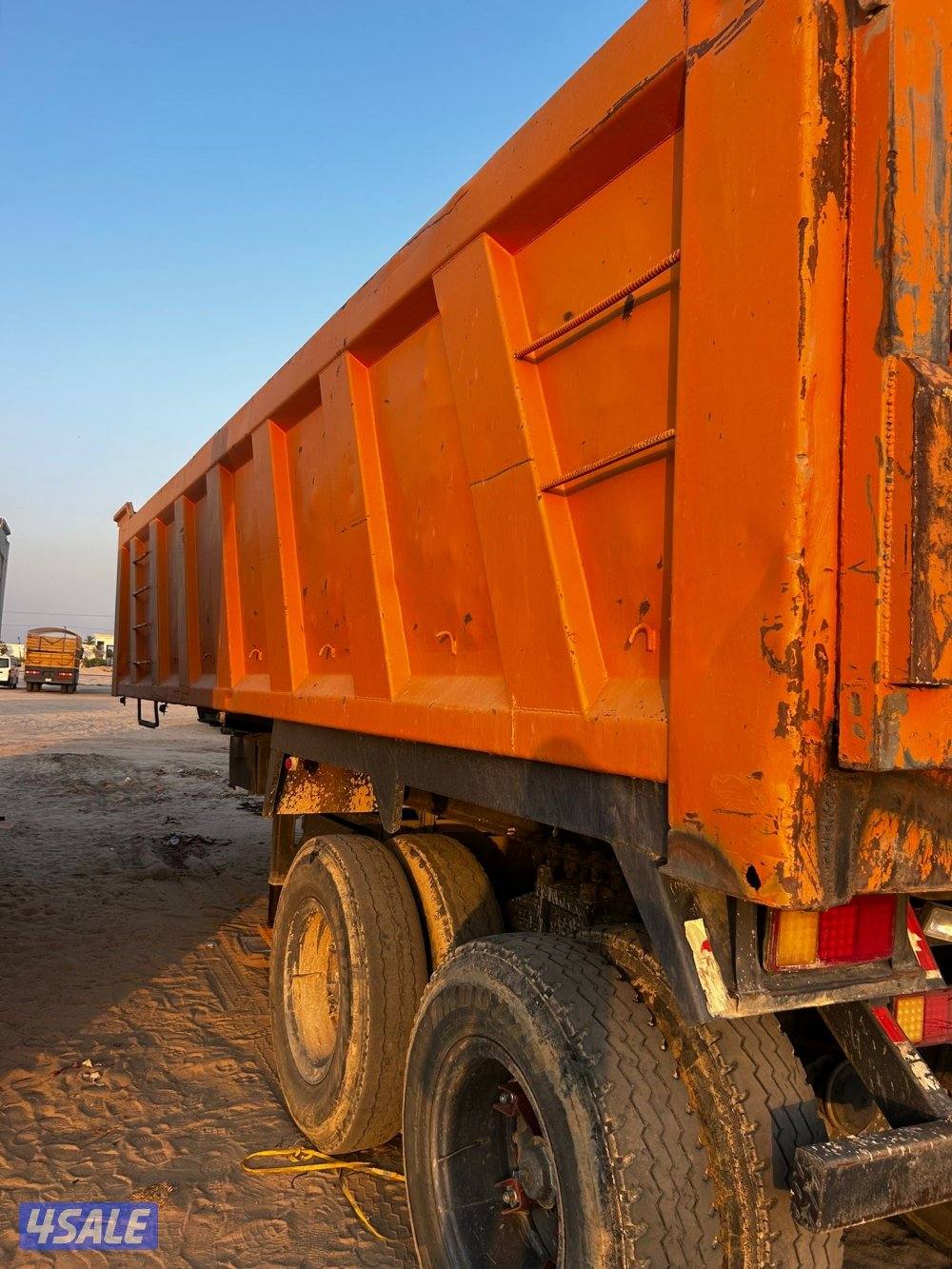 للبيع صناديق ٣٢متر1