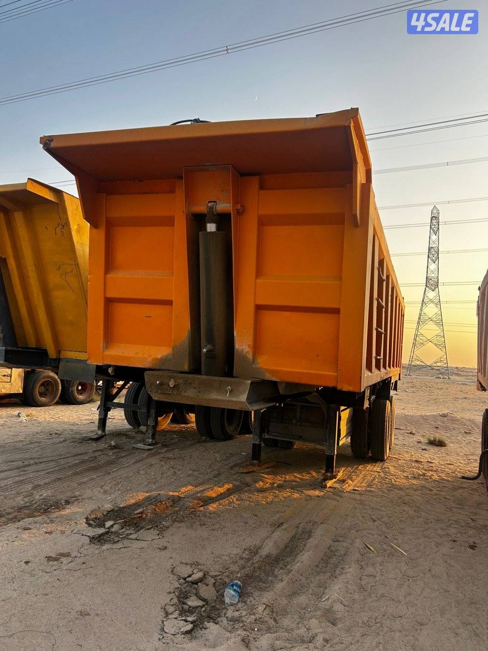 للبيع صناديق ٣٢متر2