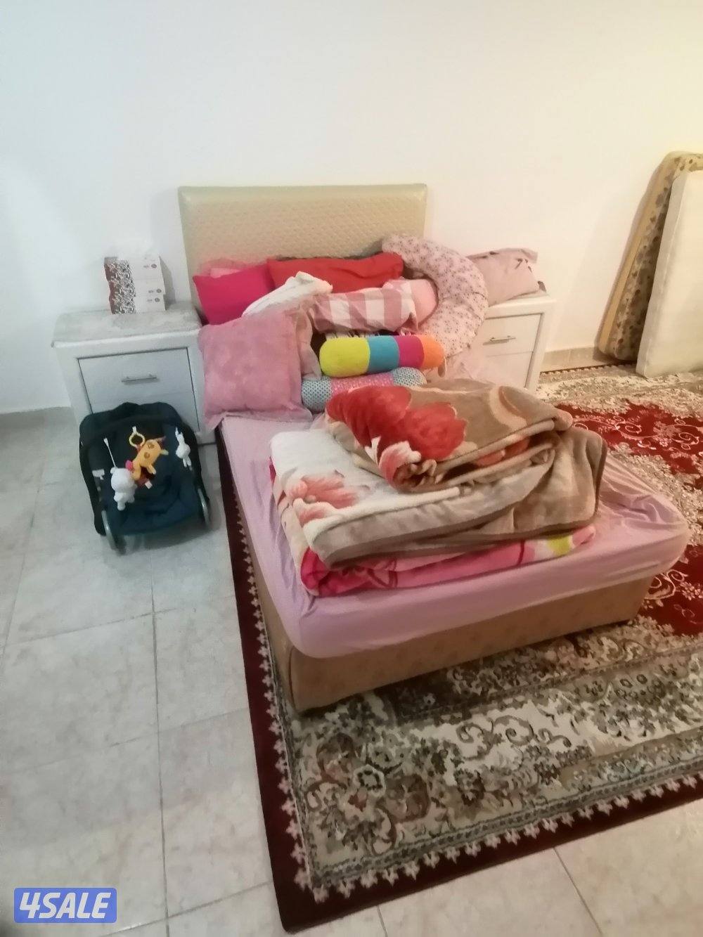 للبيع غرفه نفر ونصف مع الكبتات جمله او فردي1