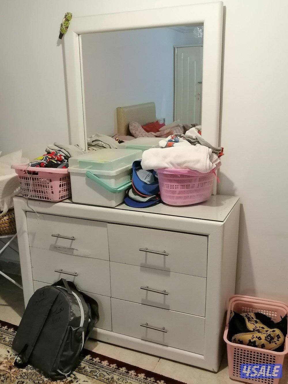 للبيع غرفه نفر ونصف مع الكبتات جمله او فردي2