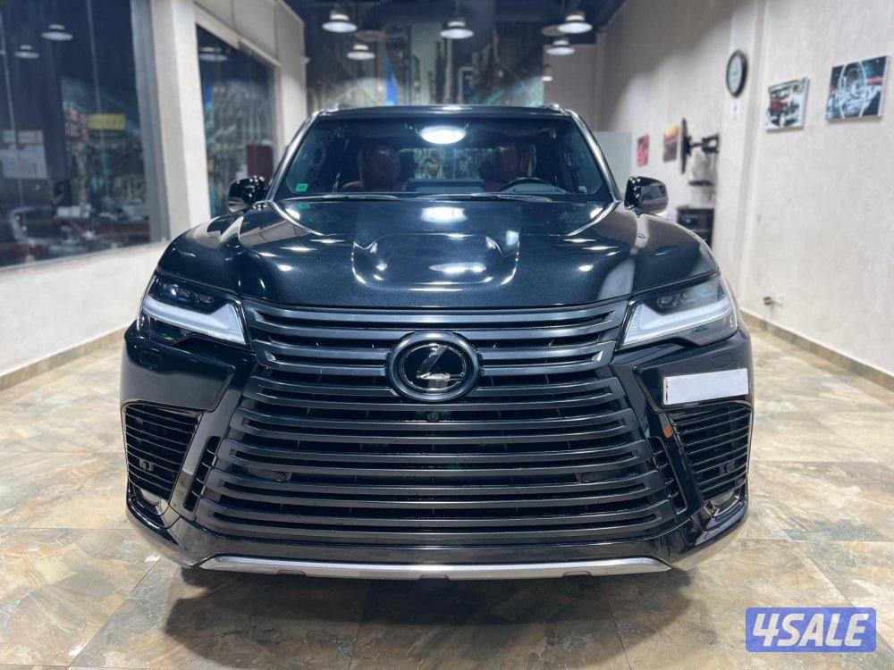 لكزس LX600 VIP موديل 2022 ماشي 34 الف صبغ الوكالة المالك الاول5