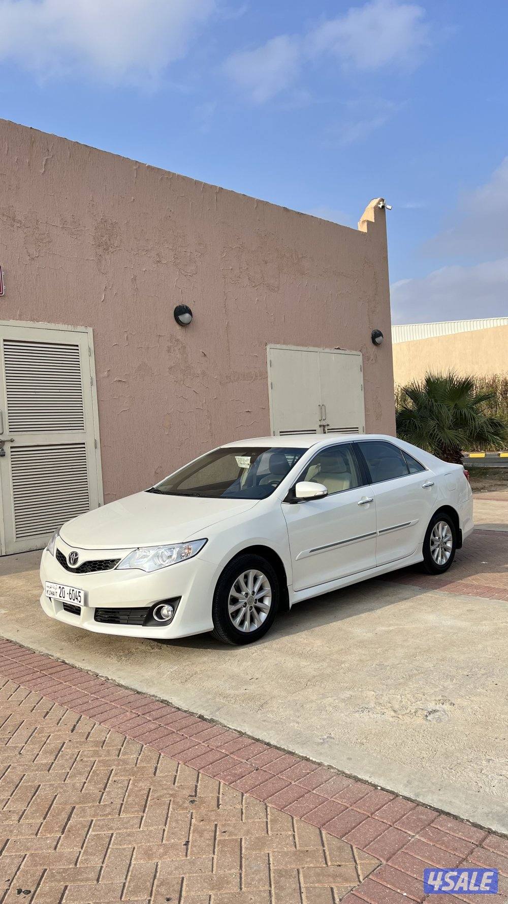 للبيع كامري GLX للي يدور النظيف0