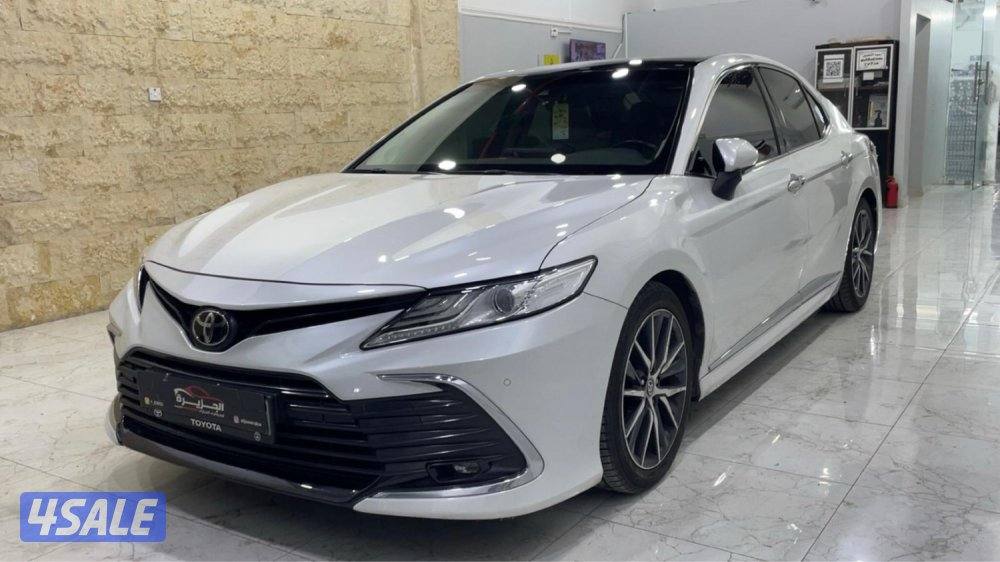 للبيع كامري لمتد 2022 عداد 100 الف1