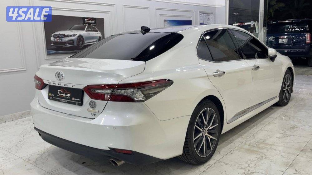 للبيع كامري لمتد 2022 عداد 100 الف2